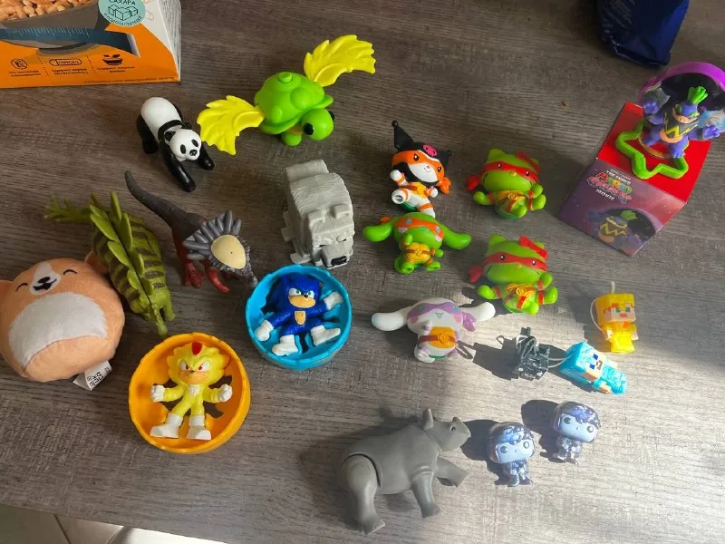 Игрушки из McDonalds и Kinder Joy 1