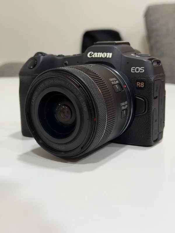 Canon R8 камера с объективом 1