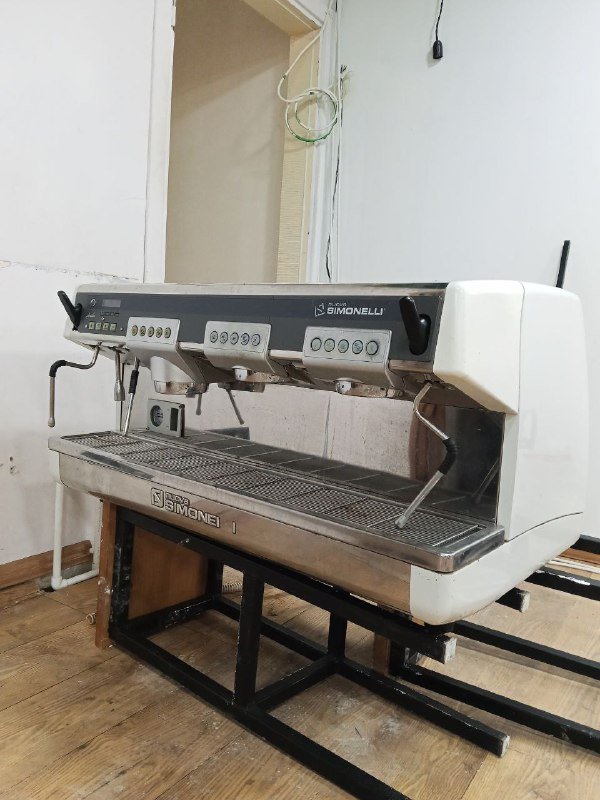 Профессиональная Итальянская кофемашина на 3 отделения 2