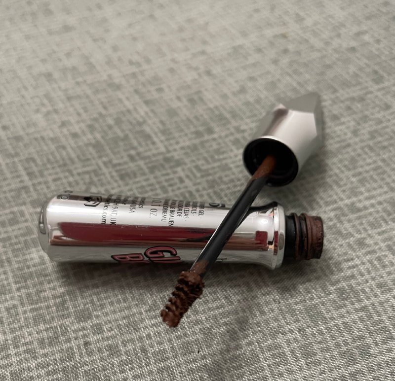 палетка теней, гель для бровей, бигуди 4