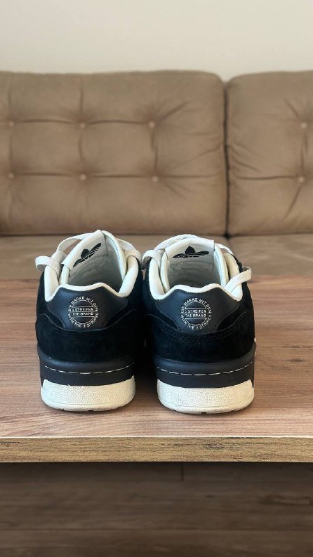 Кроссовки Adidas женские размер 37-37,5 3