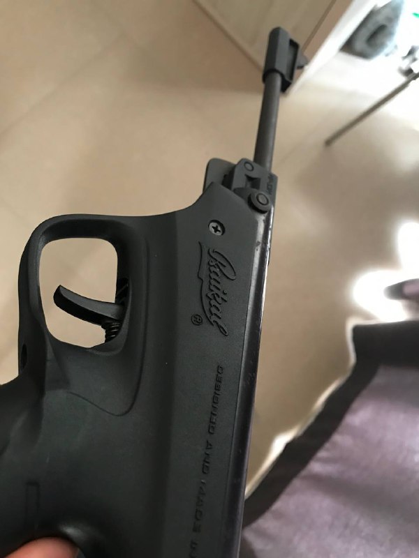 Воздушный пистолет калибром 4,5 2