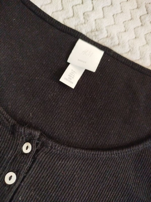 Черная женская кофта с пуговицами новая 3