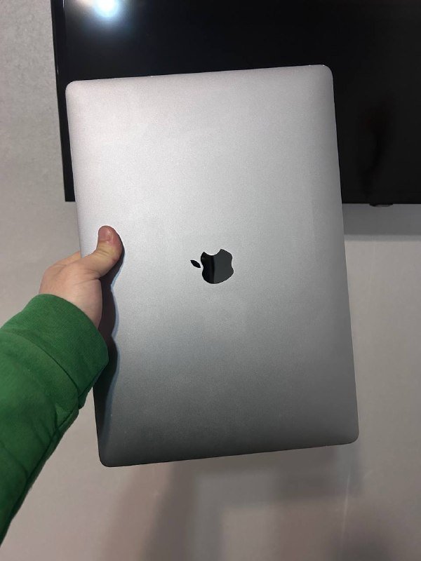 MacBook Pro 2017 15.6 дюймов 4