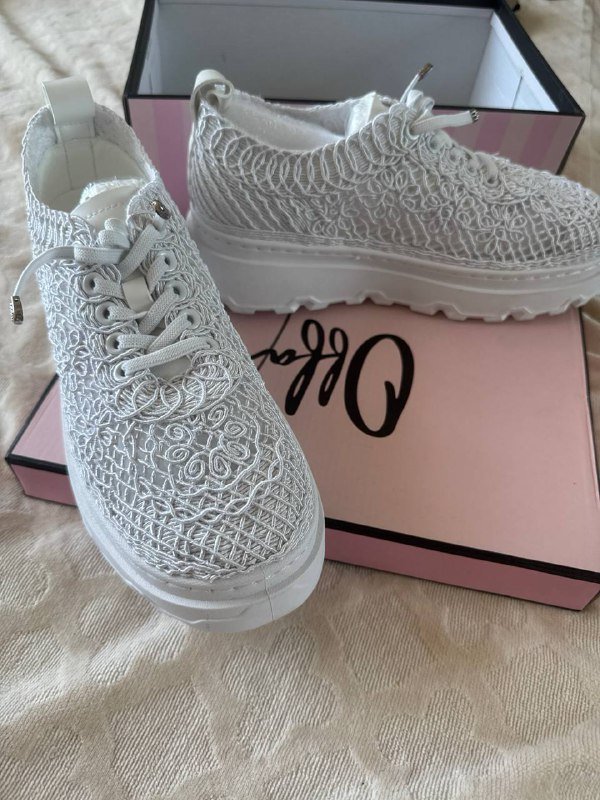 Новые летние тонкие кеды размер 38