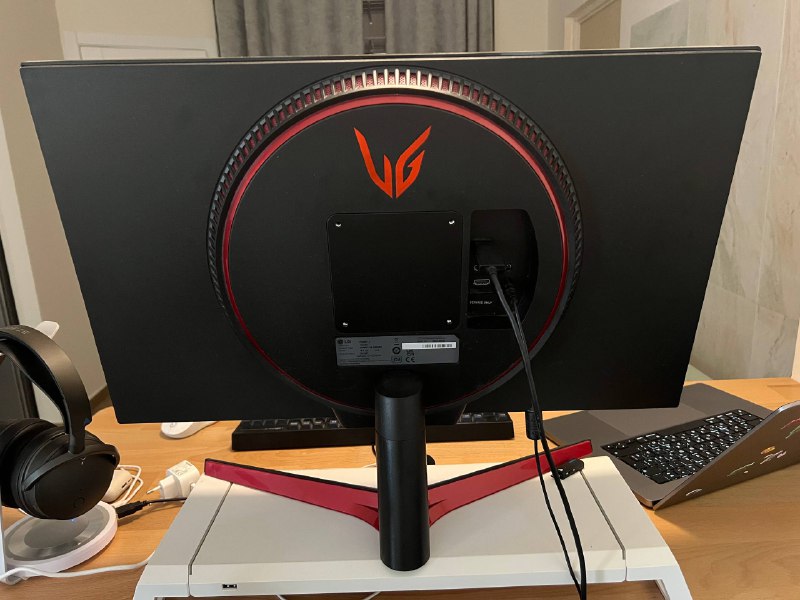 Монитор LG UltraGear 27" QHD 144Hz 1ms HDR10 2