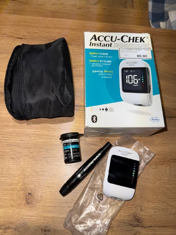 Глюкометр Accu-Chek Instant