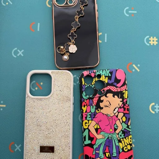 Чехлы для iPhone 13 Pro