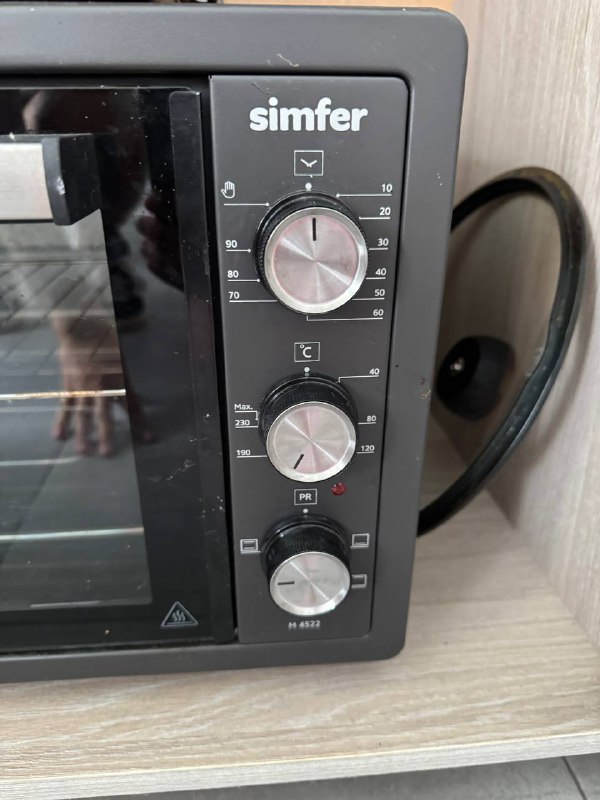 Духовка Simfer с противнями 2