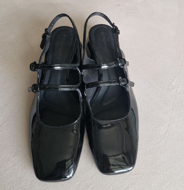 Туфли мери-джейн Страдивариус, Кроссовки сетчатые Sprandi