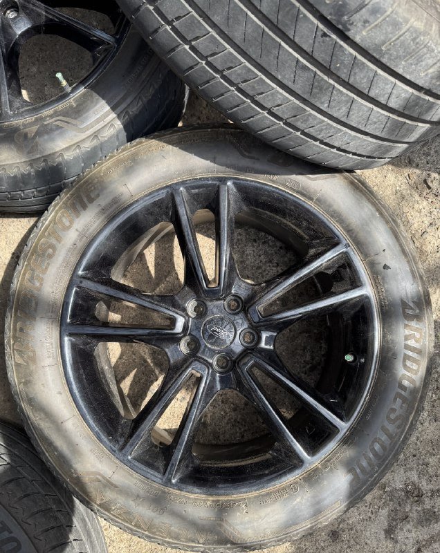 Комплект колес R19, диски Ford, резина Bridgestone 3