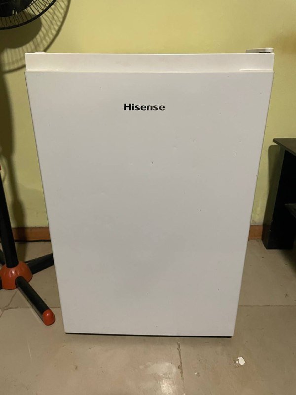 Холодильник Hisense в отличном состоянии