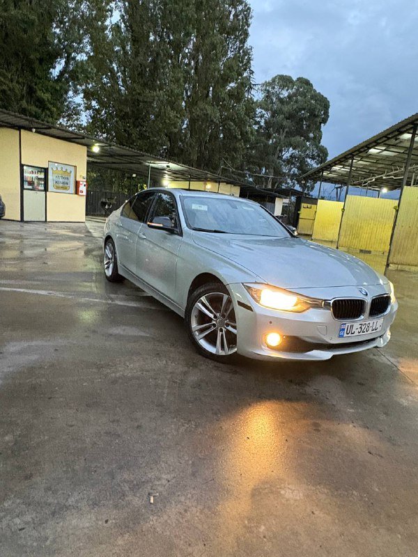 BMW 328 I 2015 года 2