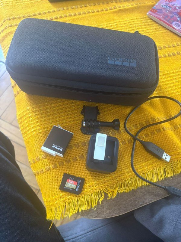 2 элемента для GoPro: чип 128 Гб, зарядка, сумка