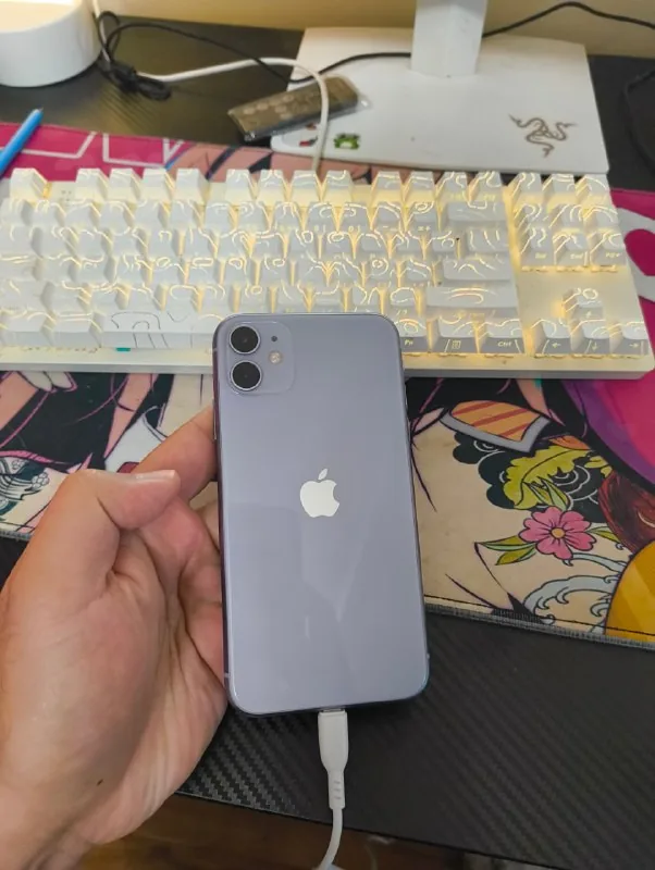iPhone 11 64 ГБ 1
