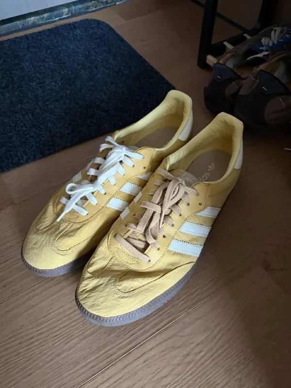 Кроссовки Adidas, Pane 1