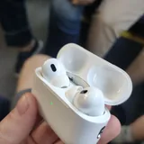 Apple AirPods Pro 2 3