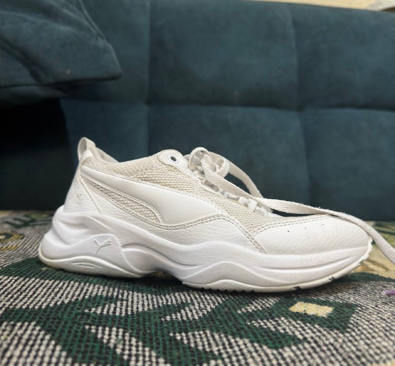 Кроссовки Reebok Daytona, Reebok Club C, Guess Lederboots, Puma Cali, Converse, Puma cilia, Nike air max 95 36 размер 5