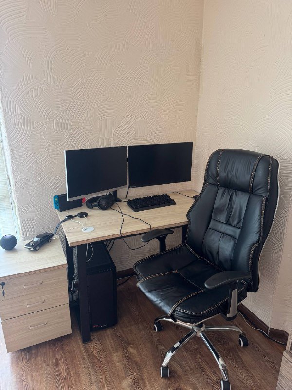 Кресло, стол, тумбочка для домашнего офиса 4