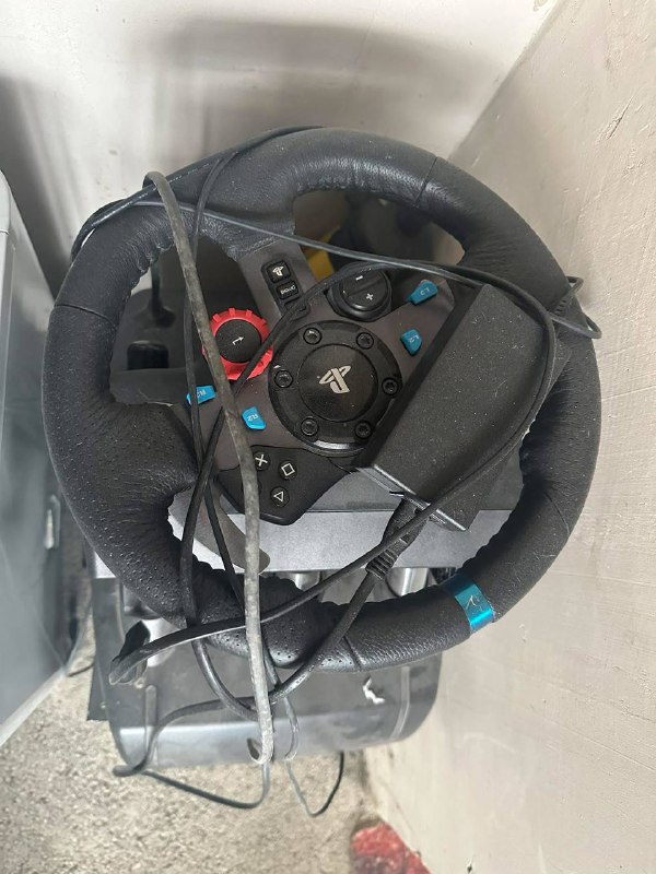 Logitech руль для компьютера