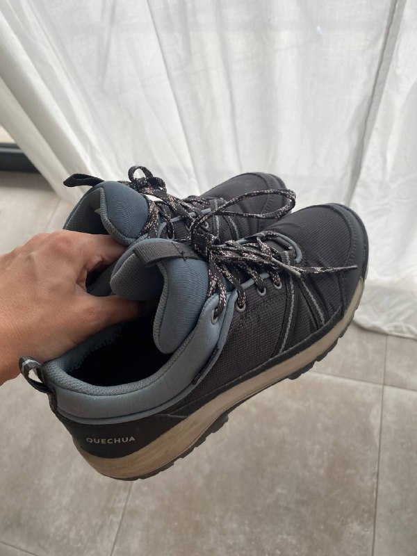 Платье для тенниса, кроссовки для хайкинга 4