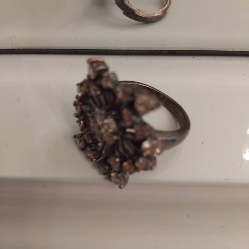 куртки кожаные, жилетка, пиджак, женские туфли, часы, кольца, кухонные лопатки, спреи для собак 9