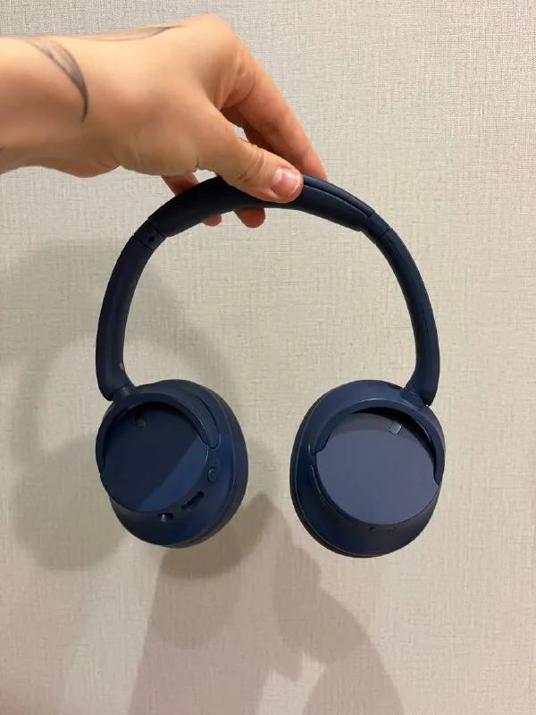 наушники Sony CH720N, чехол 1