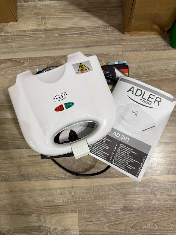 Сэндвичница Adler, вешалки для одежды, вентилятор, массажный ролик, тонометр, пляжный зонт, обогреватель, робот пылесос, автоматический освежитель, новогодний шар с подсветкой