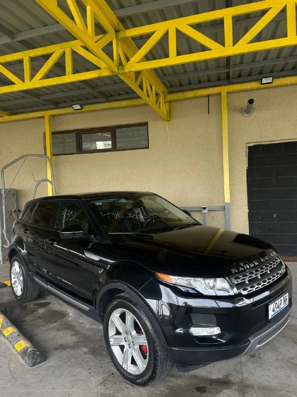 Land Rover Evoque 1