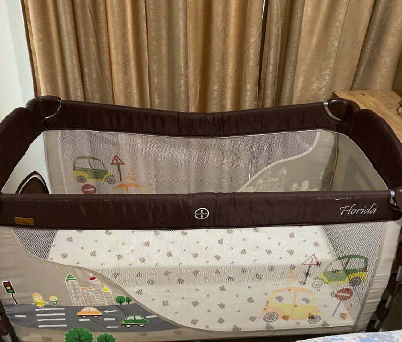 Кровать-манеж с матрасом, пеленальным и сумкой 5