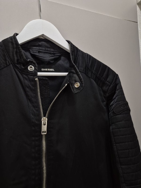 куртка DIESEL, джинсы diesel, кожаная куртка barney's, джинсовая куртка diesel, кроссовки diesel 2