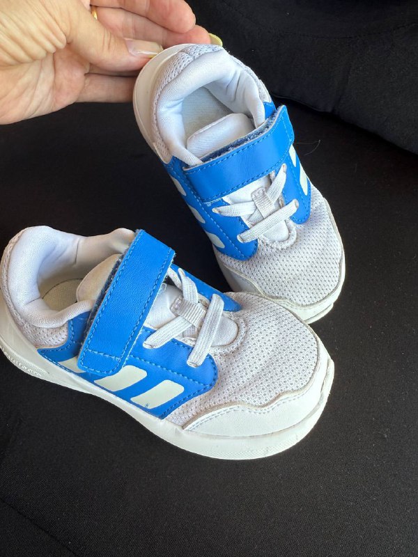 Кроссовки Adidas детские, размер 24 FR