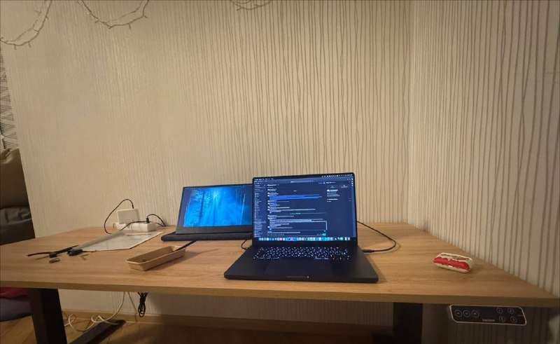 Стол с подъемным механизмом FlexiSpot E7 и столешница 180х70