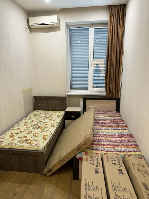 Холодильник, комод, диван, кресла, шкаф, кровати 8