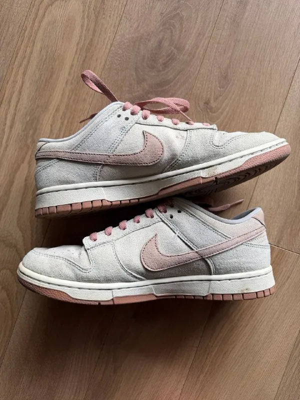 Nike Dunk Low Fossil Rose 1