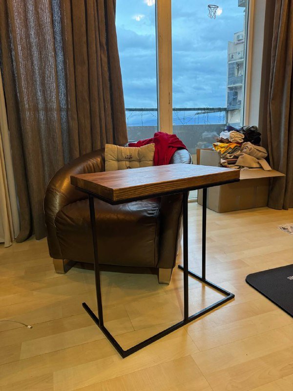 Журнальный приставной стол из дерева и металла 3