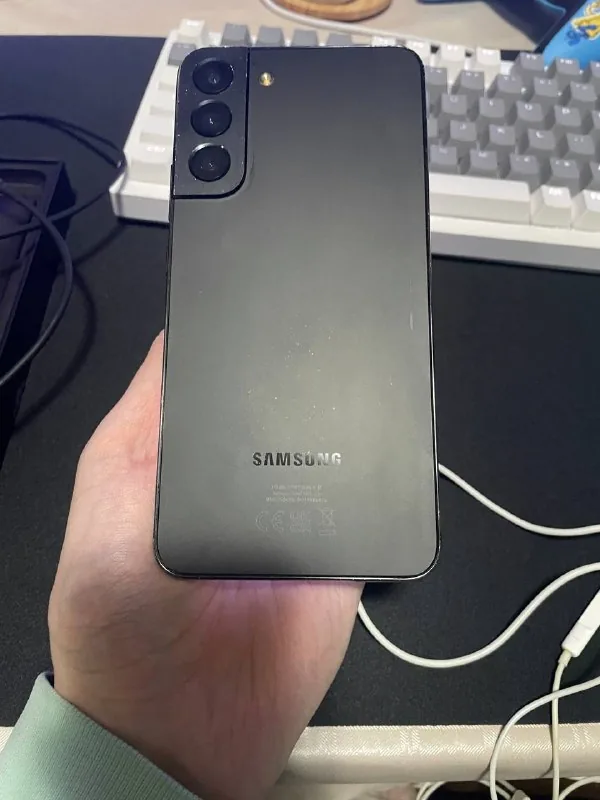 Samsung S22+ 8/256 1