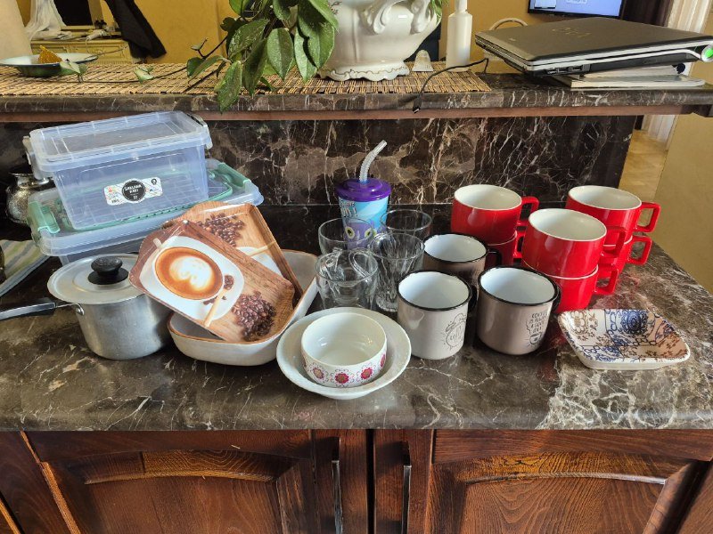 Посуда и кухонные принадлежности