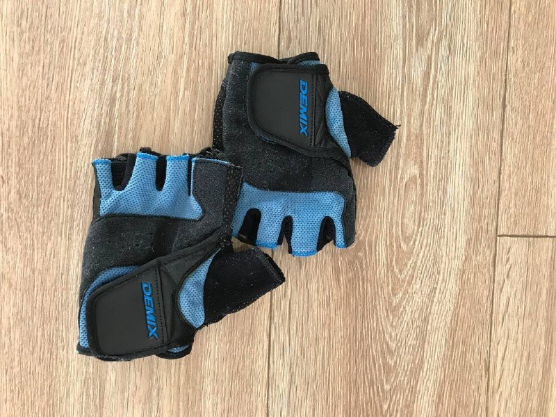 Перчатки и наколенники для фитнеса 2