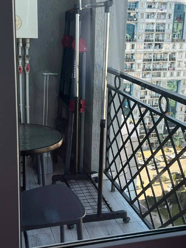 Стойка для одежды на колёсах