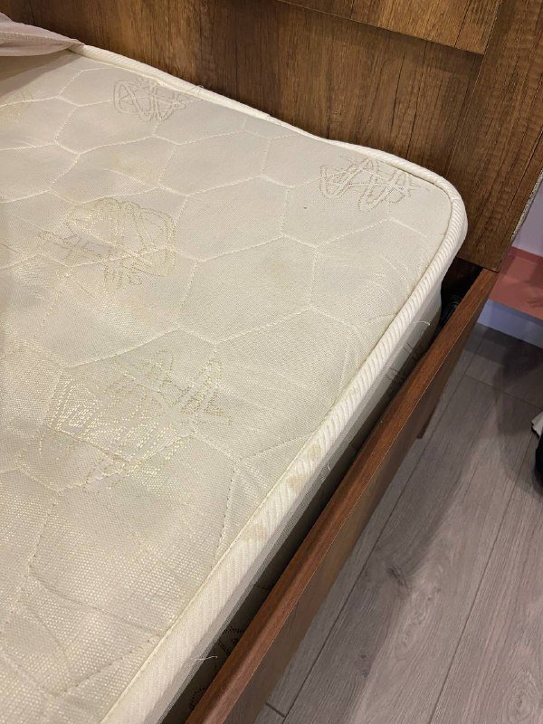 Кровать односпальная с матрасом 3