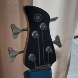 Бас гитара Yamaha TRBX174, Vox amPlug 2 Bass, стойка 3