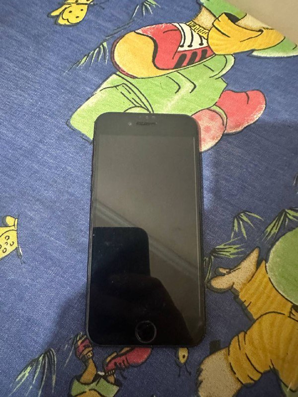 iPhone 7 черный 32 ГБ