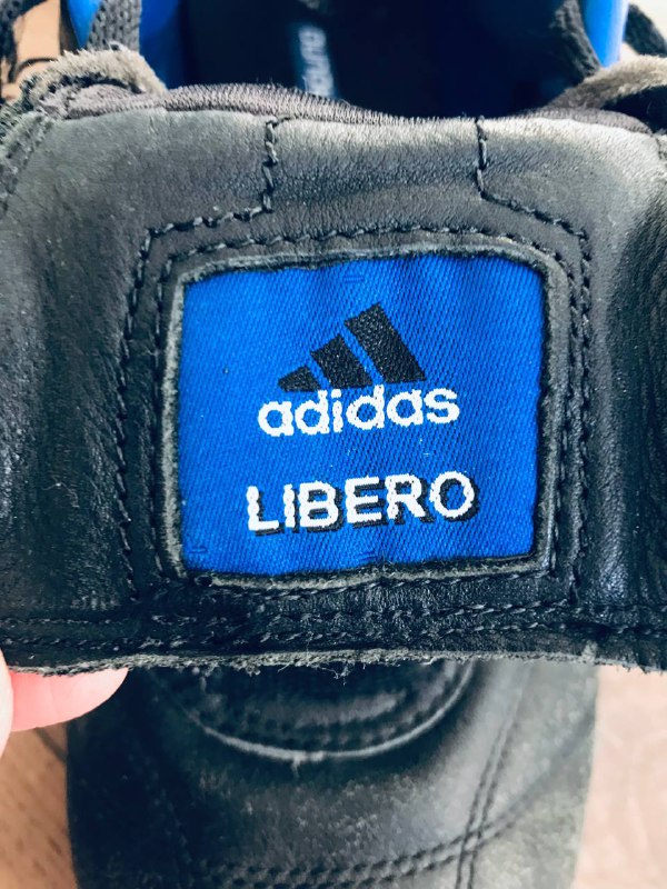 Бутсы Adidas кожаные размер 42 4