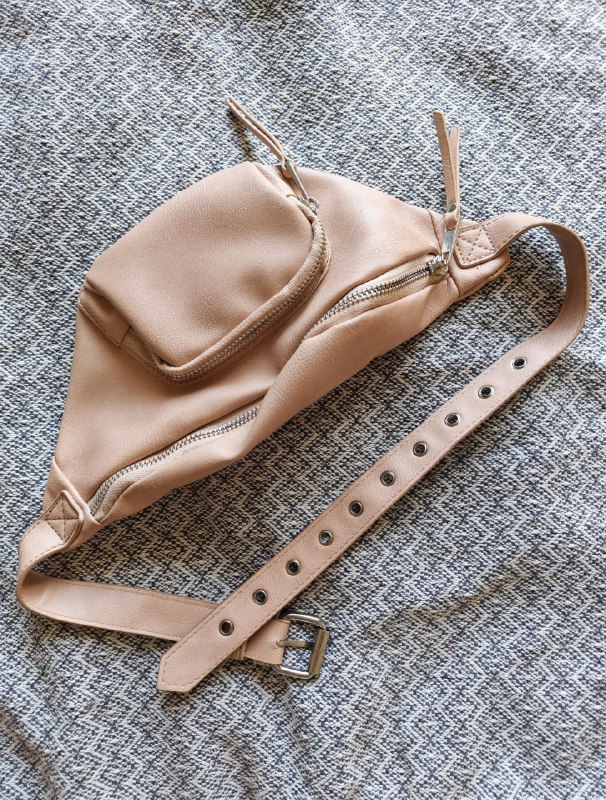 Очки, кулоны, сумка, косметичка, краска Estel 4