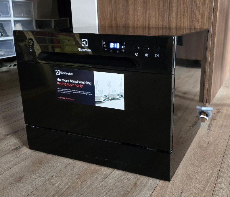 Посудомоечная машина ELECTROLUX ESF2400OK