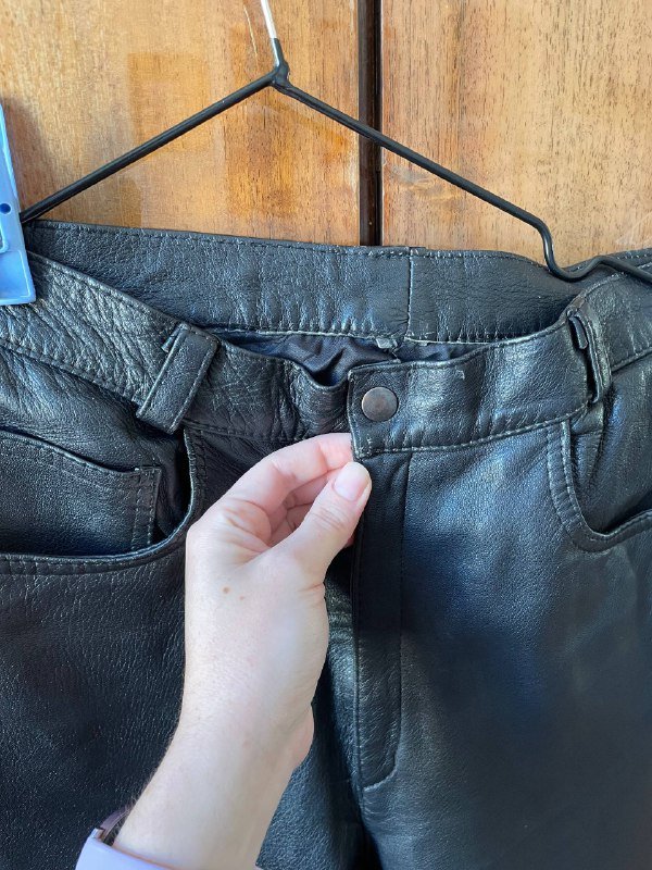 Черные кожаные женские штаны