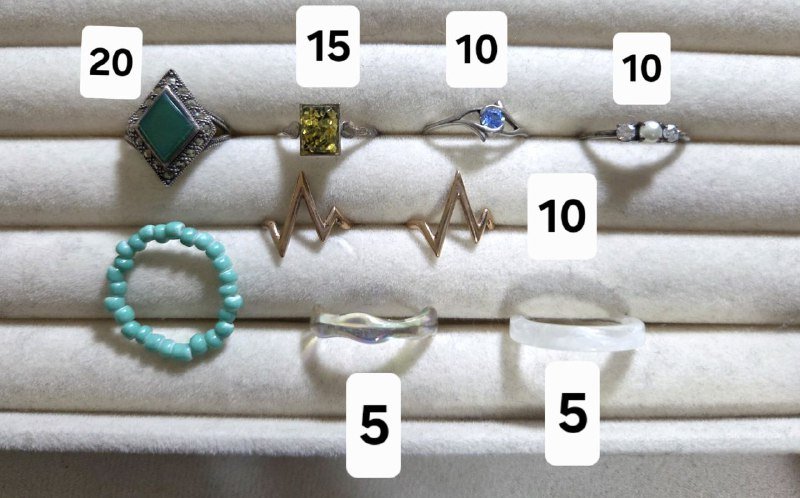 Серебряные кольца с камнями и бисерные кольца