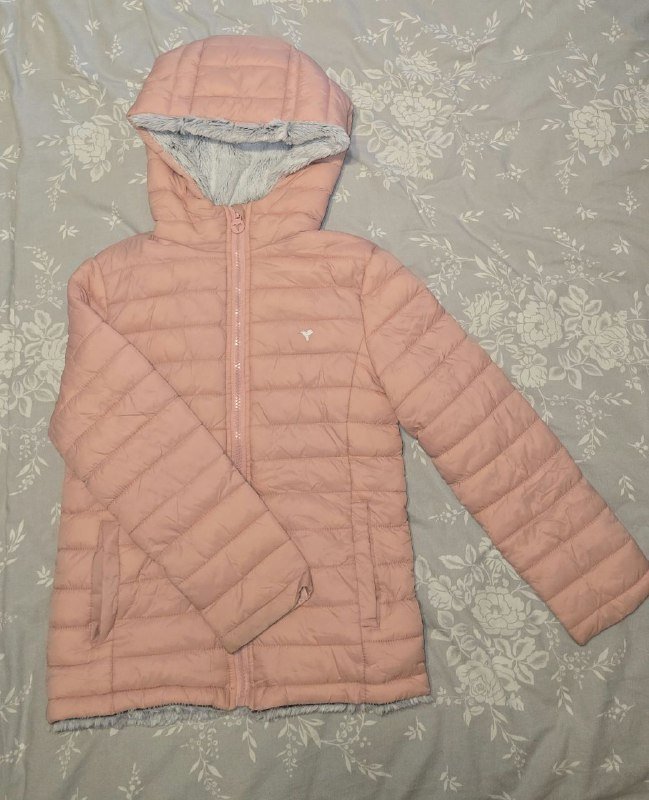 Куртки на девочку