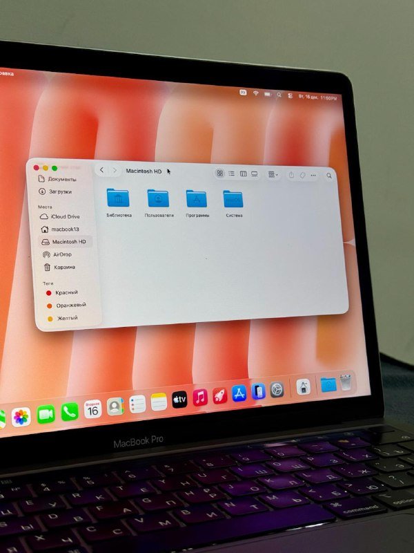 MacBook Pro 13" M1 16GB RAM, полный комплект аксессуаров 4